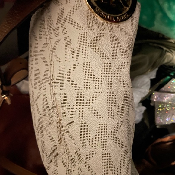Beige Michael kors purse - cross body - used like new - Picture 2 of 2